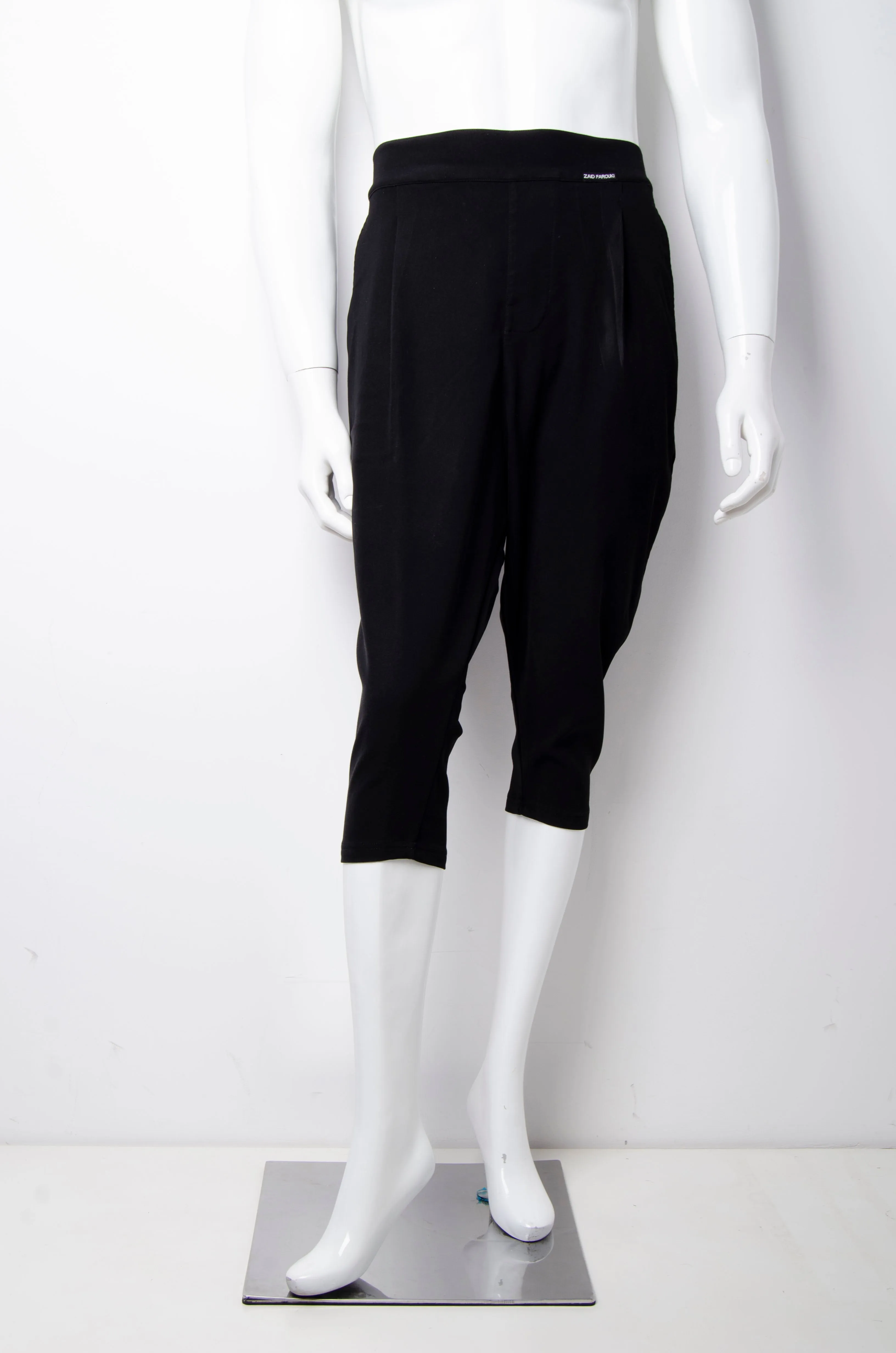 Black Capri Trouser