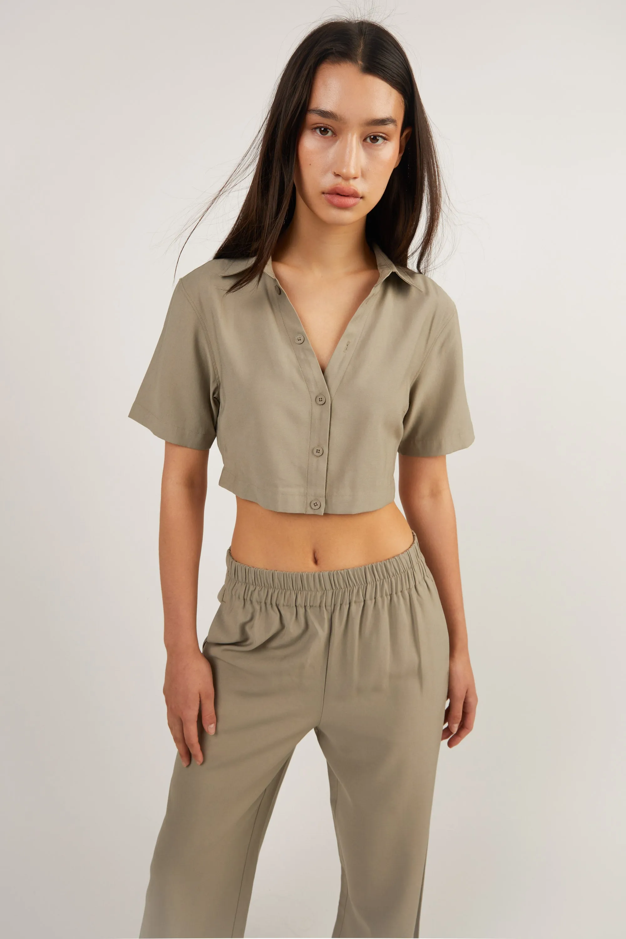 ELASTIC WAIST STRAIGHT LEG PANT