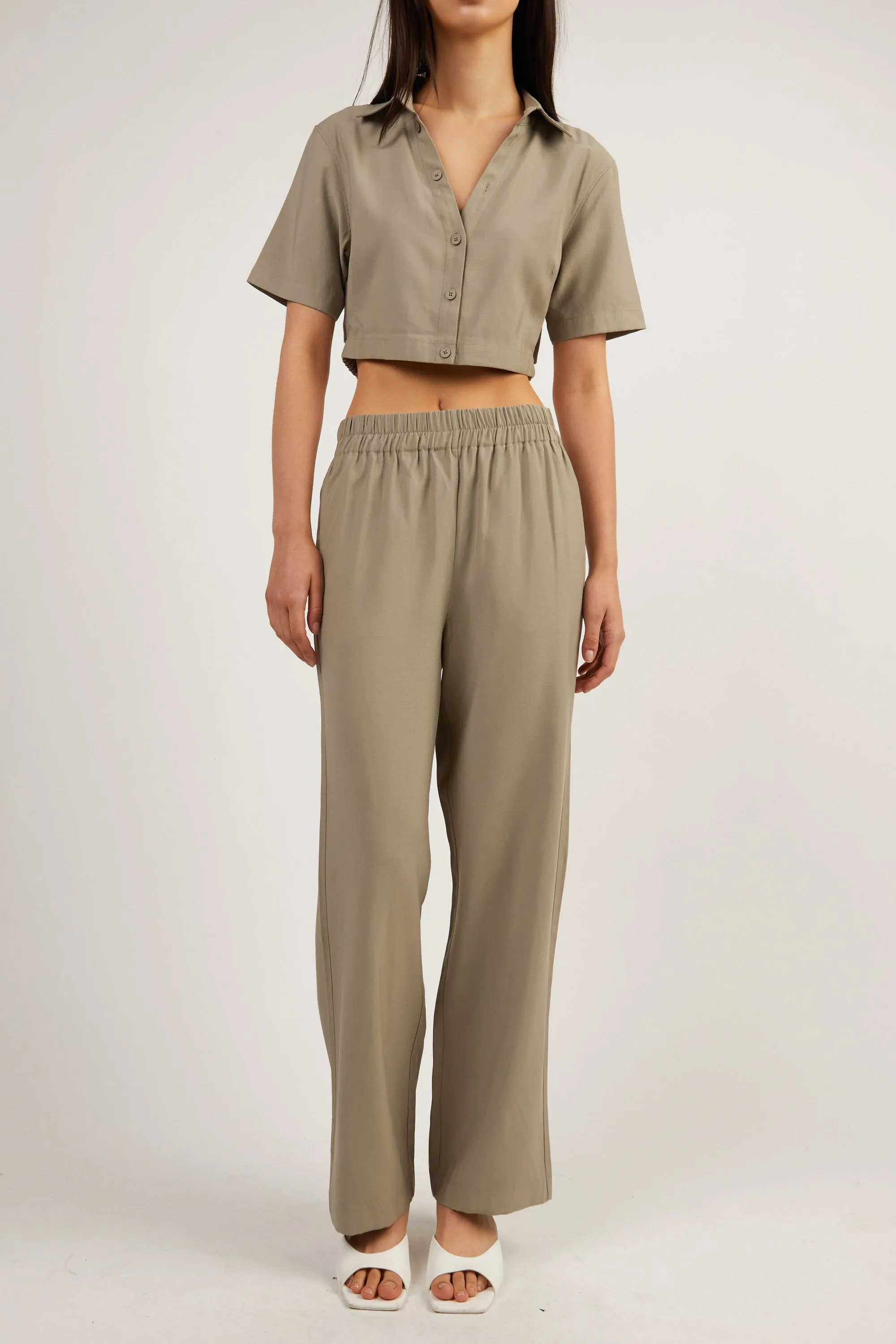 ELASTIC WAIST STRAIGHT LEG PANT